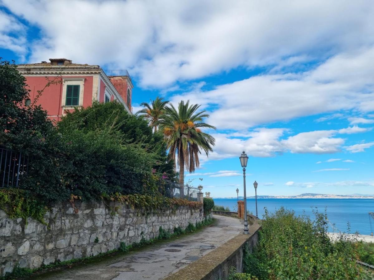 Relais Al Castello Bed & Breakfast Castellammare di Stabia Ngoại thất bức ảnh