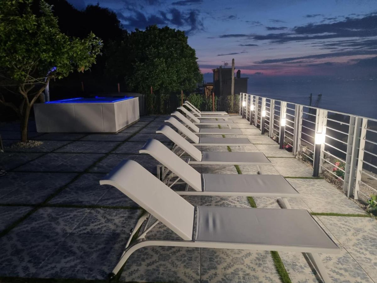 Relais Al Castello Bed & Breakfast Castellammare di Stabia Ngoại thất bức ảnh